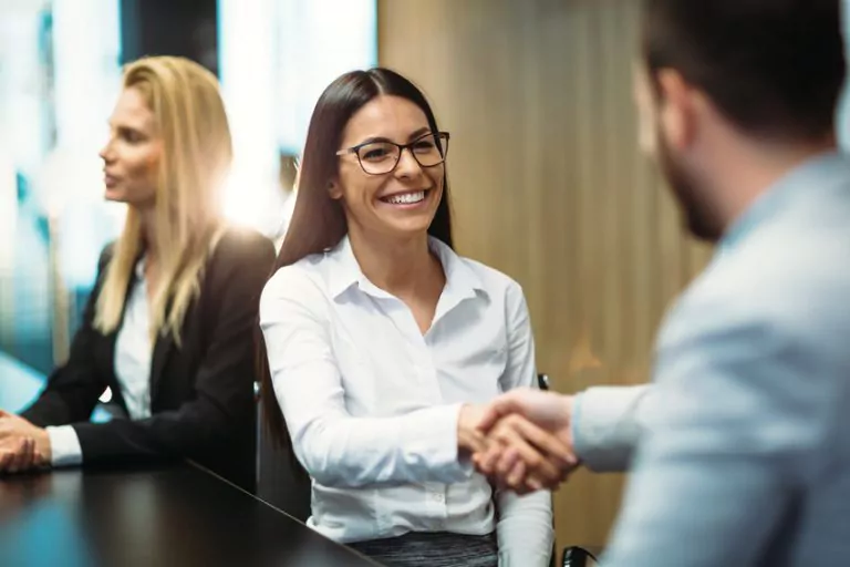 Einblicke, worauf es bei einer guten Zusammenarbeit zwischen Spa-Industrie und Spa-Manager*innen ankommt. Foto: Fotolia/nd3000