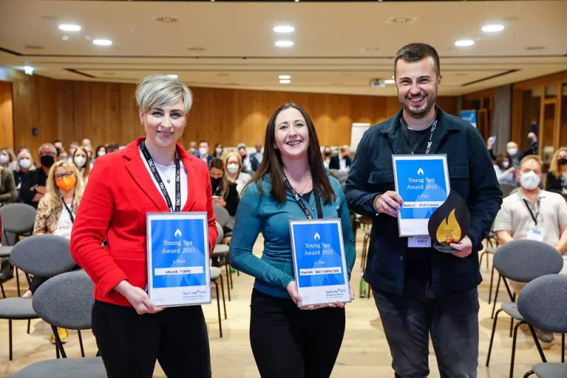 Die drei Nominierten: Nadine Türpe (3. Platz), Monika Breitsameter (2. Platz), Marco Fleissner (1. Platz). Foto: Jasmin Walter Photography